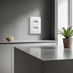 Conjunto 2 Tomadas 2p+T 20a Com Placa Petra Branco - Mec-Tronic - 39162