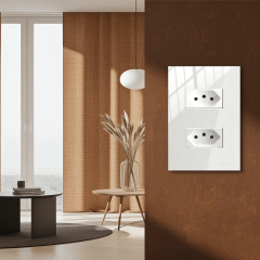 Conjunto 4x2 2 Tomadas 2p+T 10a Com Placa On Branco - Mec-Tronic - 39957